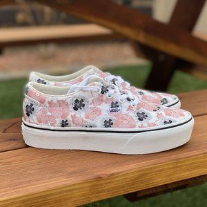 NWOT Vans Doheny Platform Sneakers White/Poppy